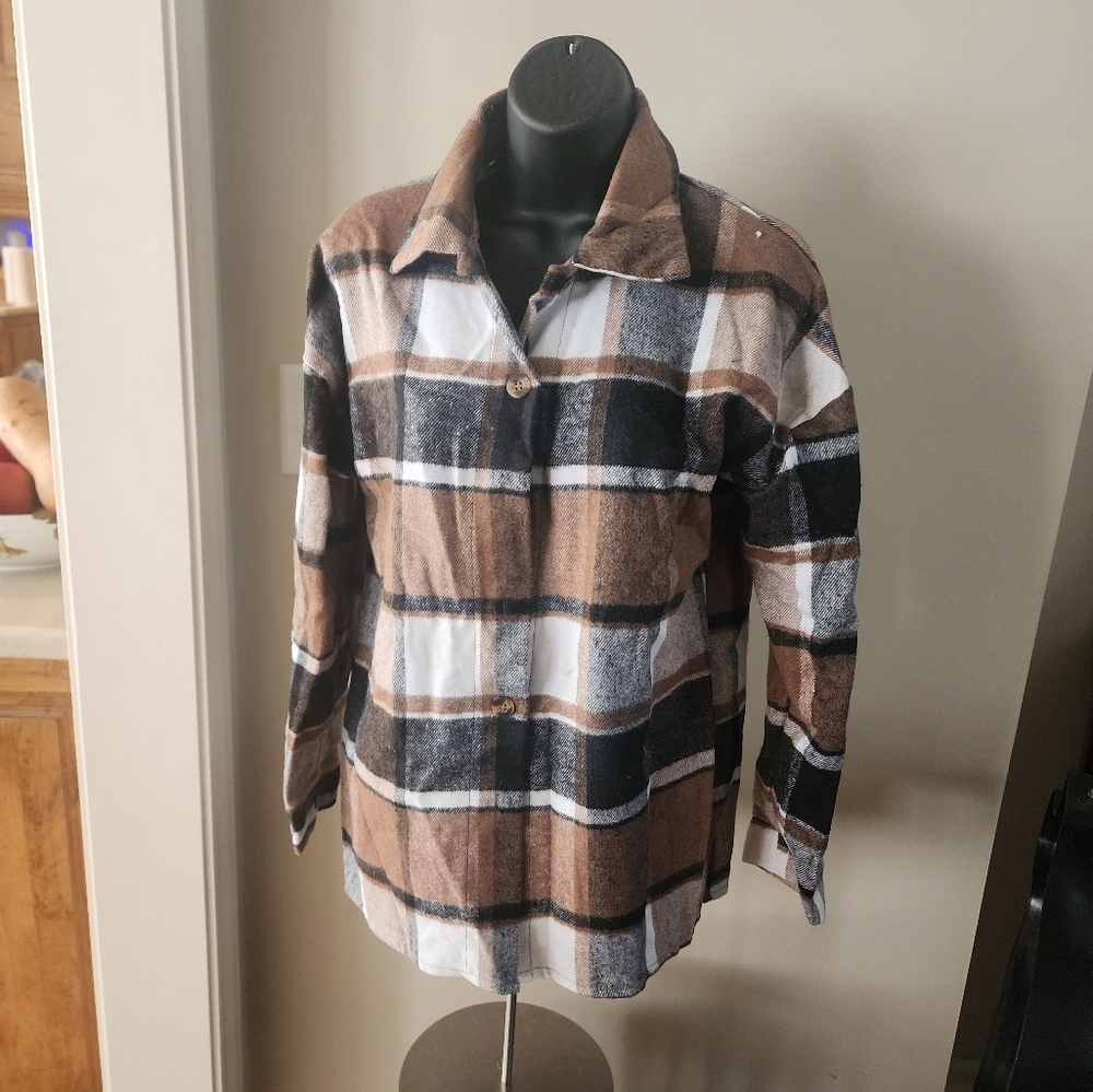 LL- Plaid Button-Up Shirt